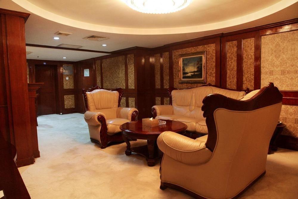 Guangzhou Jinying Hotel Exterior photo