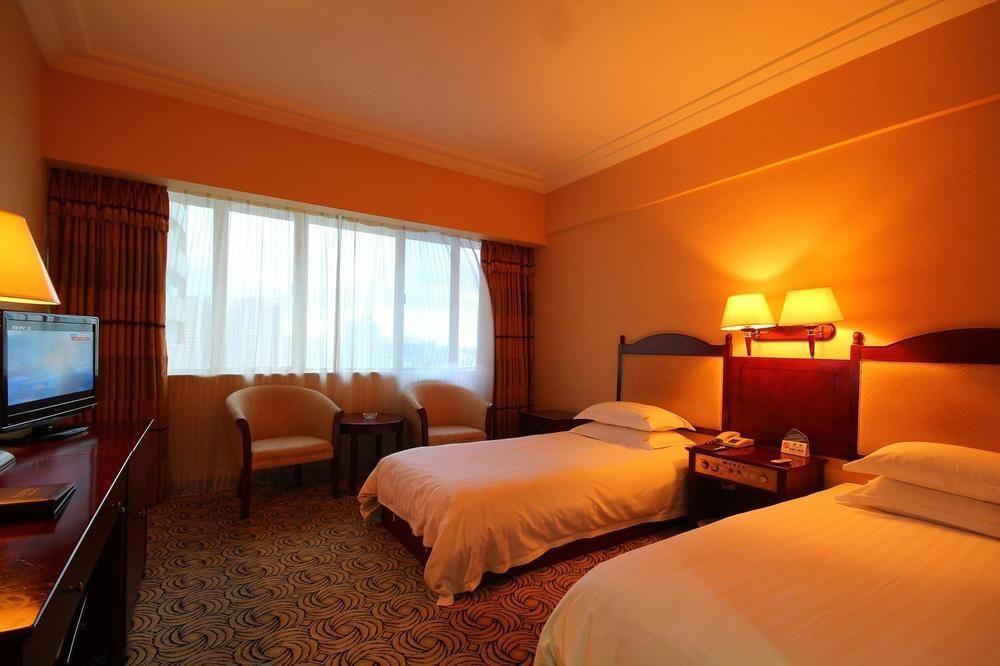 Guangzhou Jinying Hotel Exterior photo